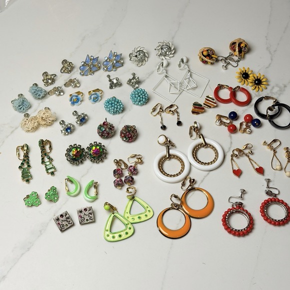 The Unbranded Brand Jewelry - 31 Pairs Vintage Clip On Earring Retro Colorful 60s 70s 80s Granny Whimsical